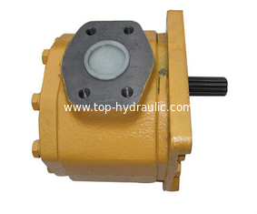 China Hydraulic Gear Pump for Komatsu D53A-16/18 704-11-38100 supplier