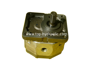 China Komatsu D60P-11 hydraulic gear pump 07430-72301 supplier